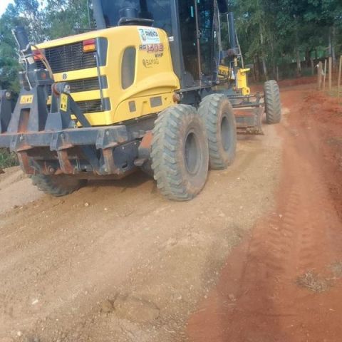 Prefeitura de Pimenta da início na manutenção das estadas rurais do